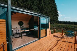 Celoroční tiny house: moderní bydlení na míru po celý rok